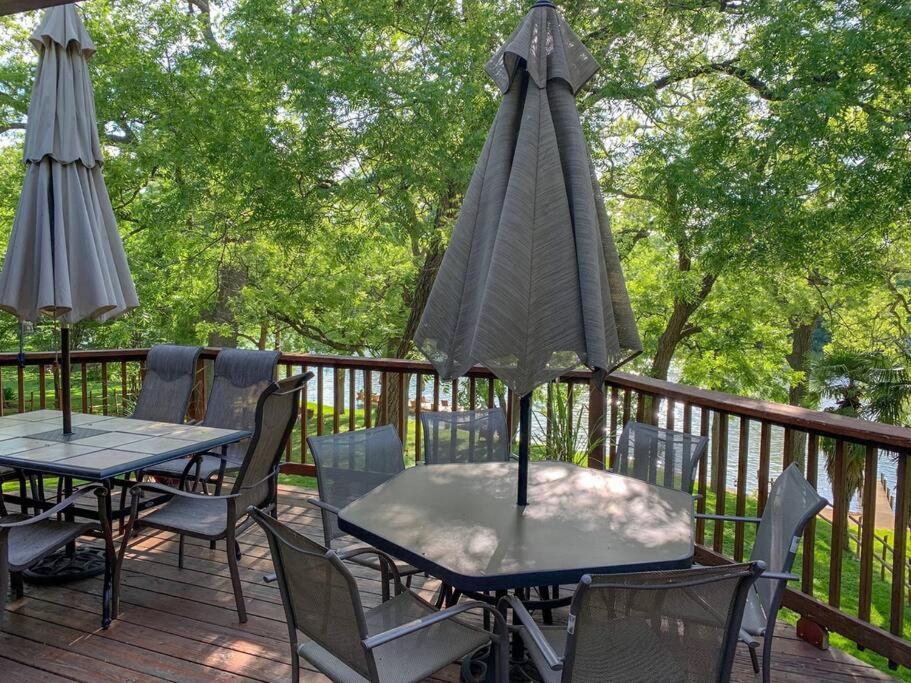 The River Haven - Sleeps 32 - On Guadalupe River Seguin Ngoại thất bức ảnh