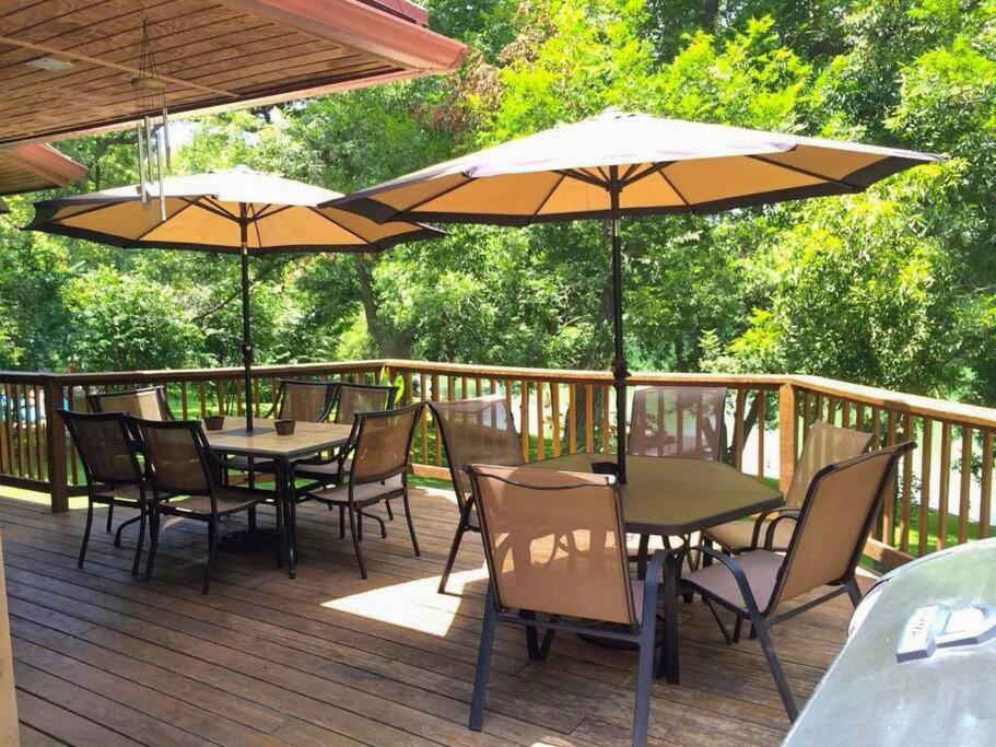 The River Haven - Sleeps 32 - On Guadalupe River Seguin Ngoại thất bức ảnh