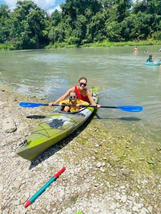 The River Haven - Sleeps 32 - On Guadalupe River Villa Seguin Ngoại thất bức ảnh