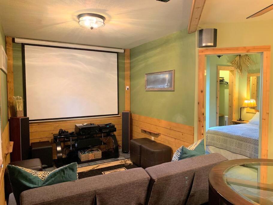 The River Haven - Sleeps 32 - On Guadalupe River Seguin Ngoại thất bức ảnh